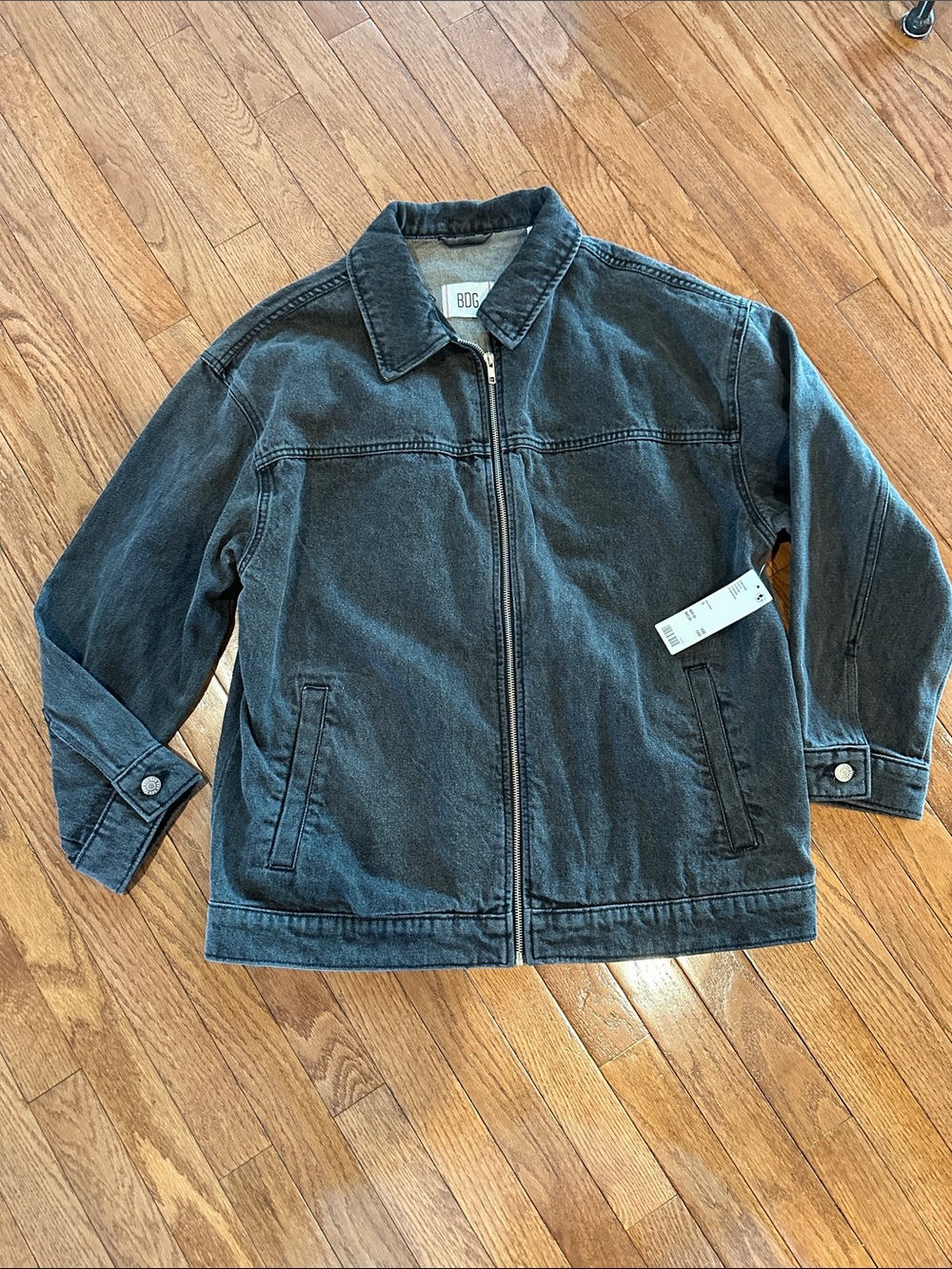BDG Urban Outfitters men’s Black Wash Zip-Up Denim Jacket size Small NWT
